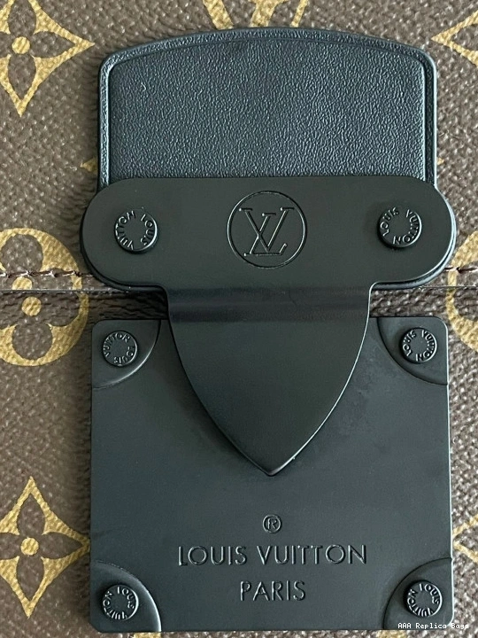 Aaa replica ru LOUIS LOCK S POUCH VUITTON A4 0726